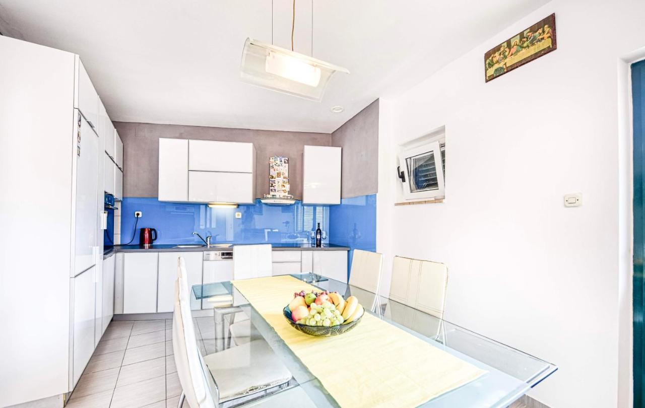 פובליה Apartman Andrej מראה חיצוני תמונה